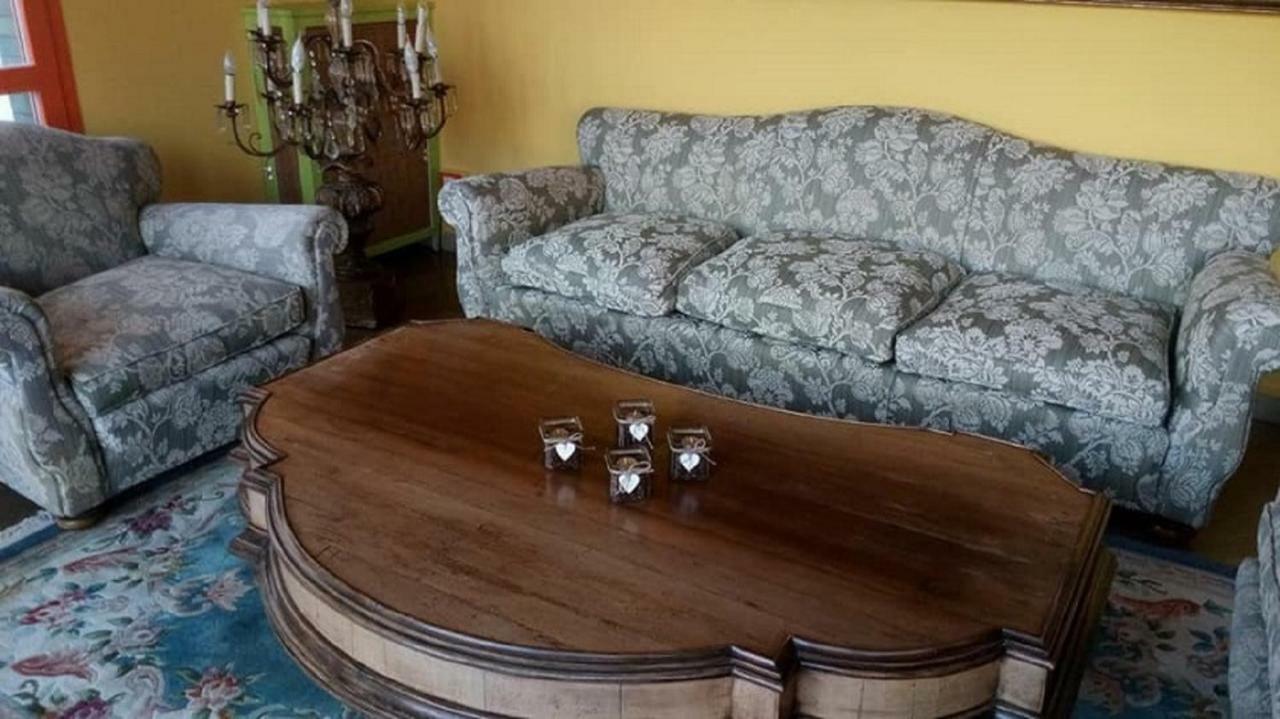 شقة Benvenuti A Casa Incerpi مونتيكاتيني تيرمي المظهر الخارجي الصورة